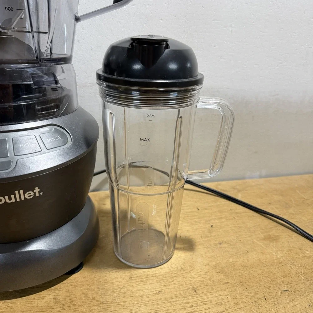 Nutribullet Blender 64 Oz Model NBC-12A Gray 1200 Watt Tested NBC-12A NBF70500P